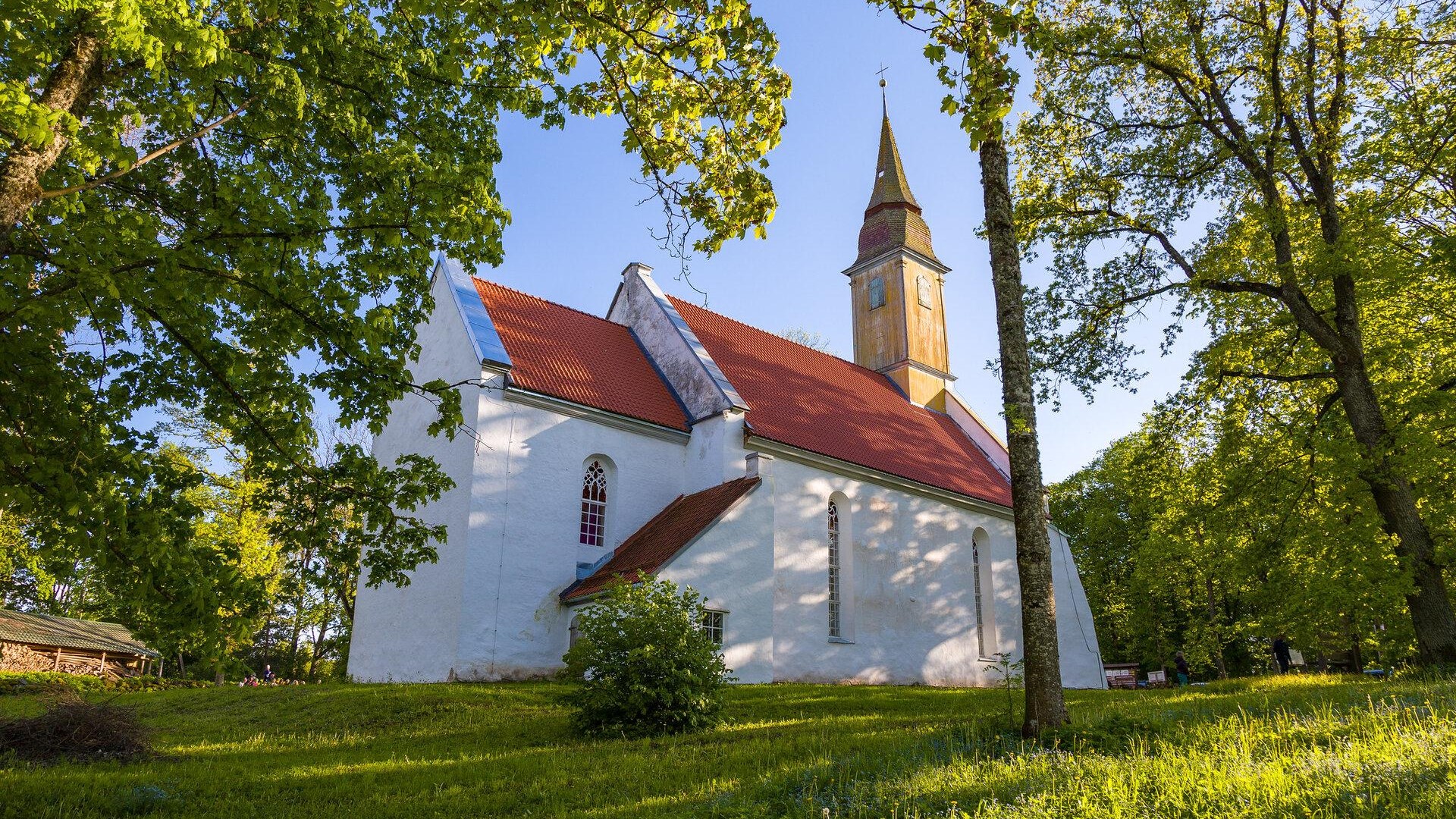 EELK Puhja Püha Dionysuse kirik